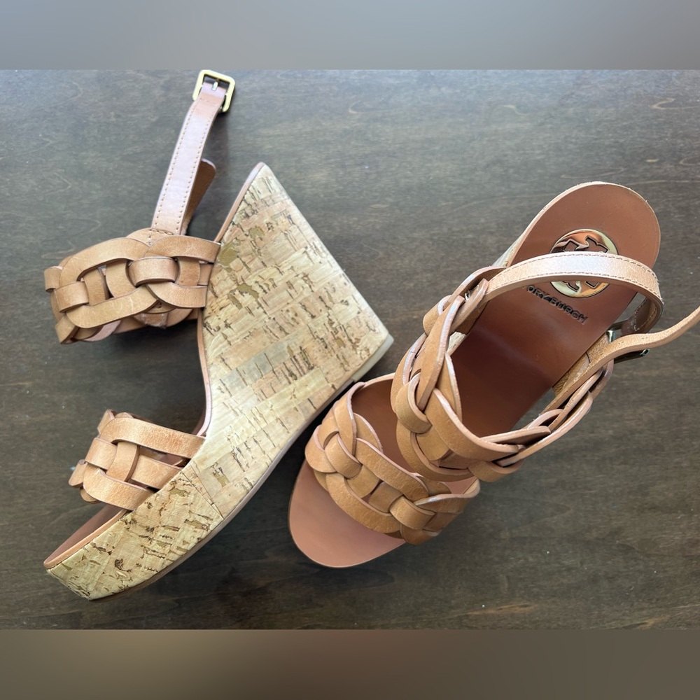 Tory Burch Calyca Wedges Size 8